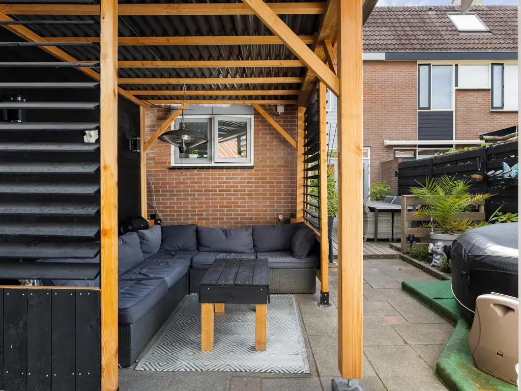 Akkerwindeveld 4, WOERDEN