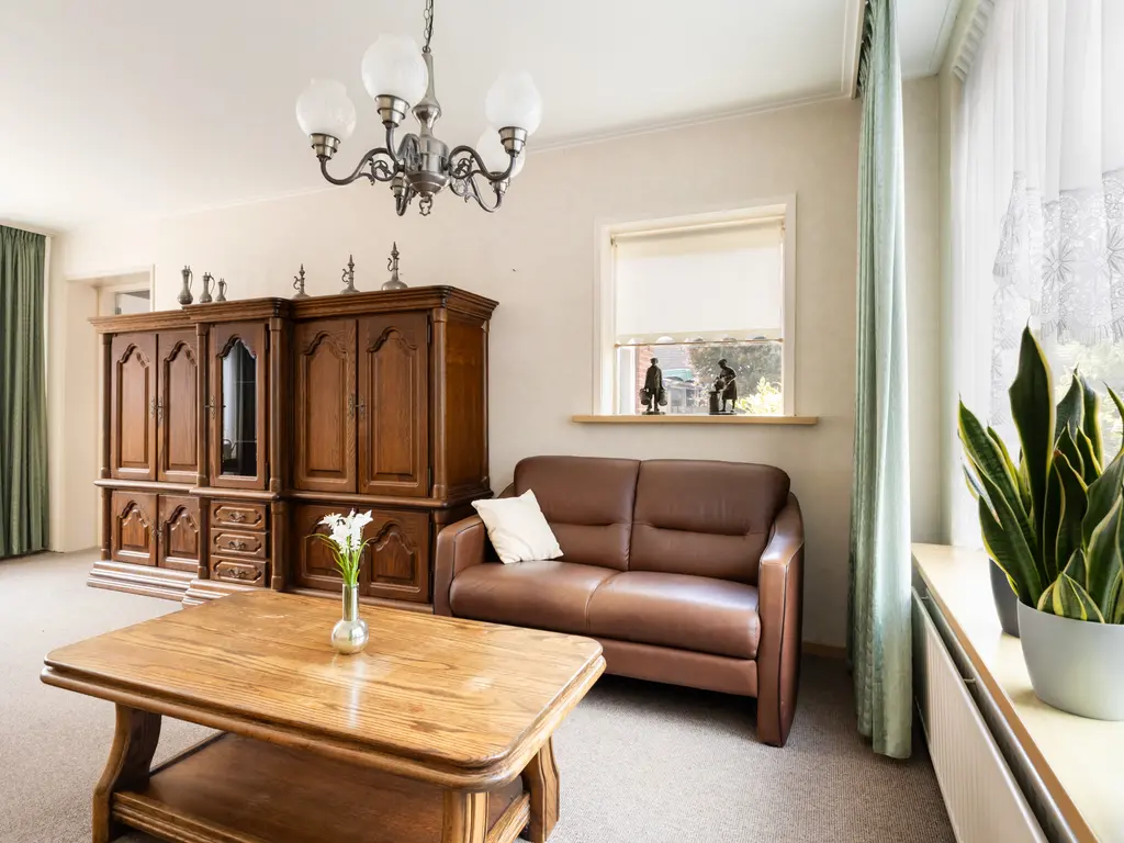 Prinses Margrietstraat 2, WAARDER