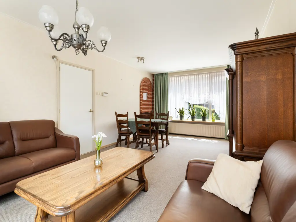 Prinses Margrietstraat 2, WAARDER