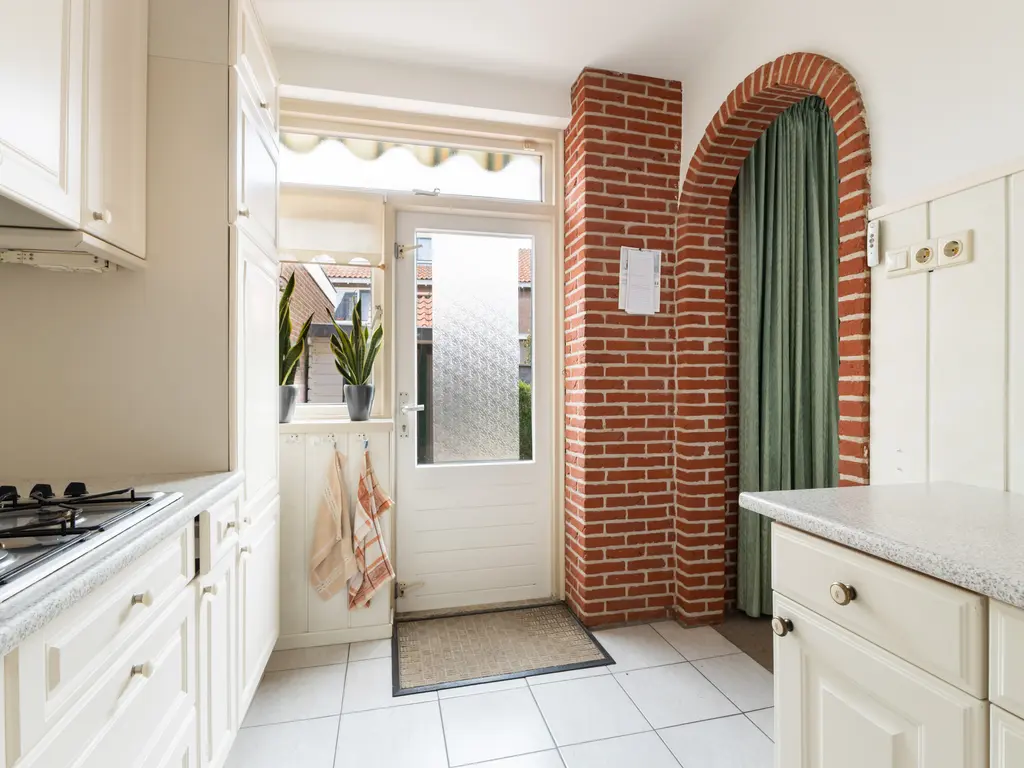 Prinses Margrietstraat 2, WAARDER