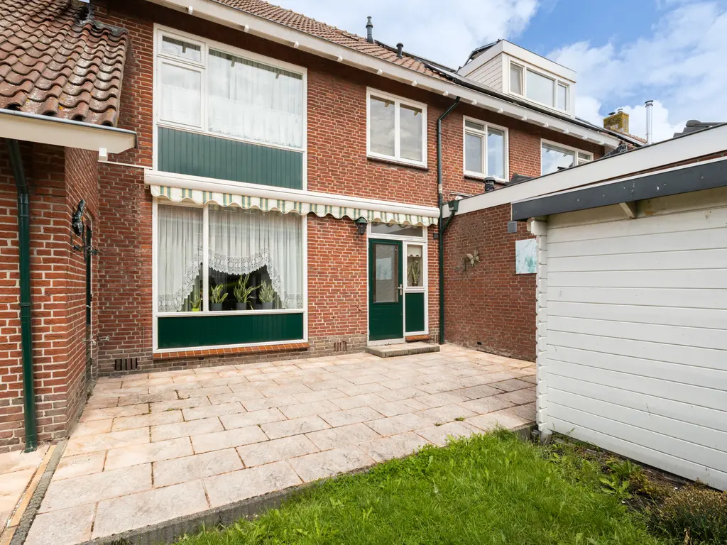 Prinses Margrietstraat 2, WAARDER