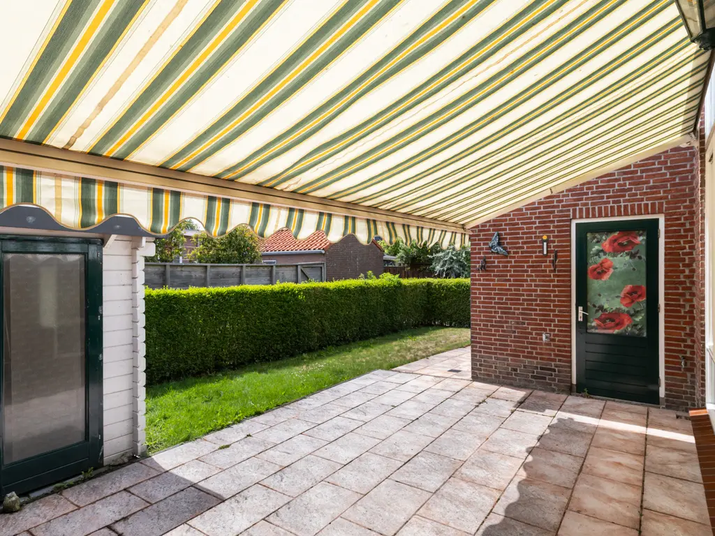 Prinses Margrietstraat 2, WAARDER