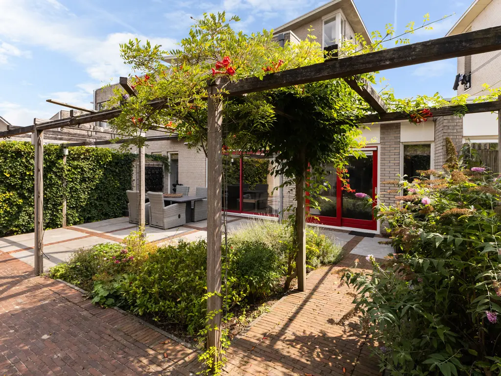 Bomschuit 8, WOERDEN