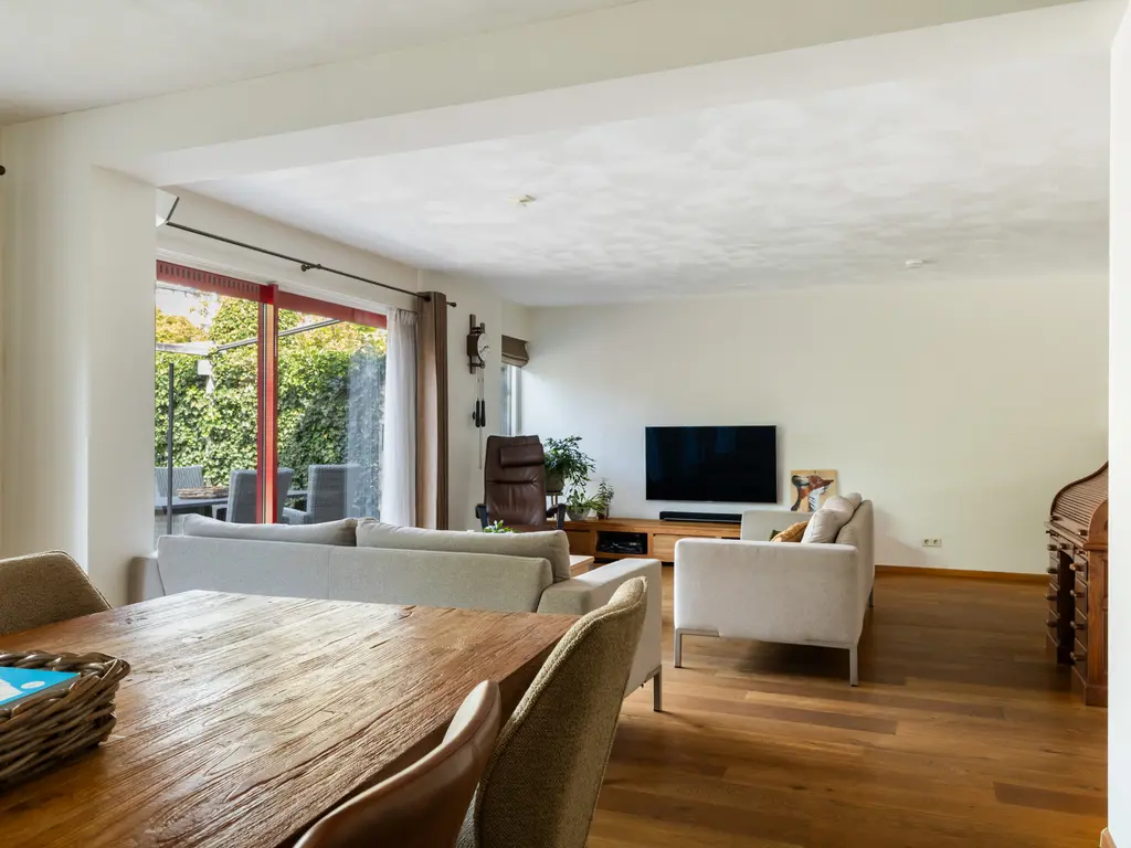 Bomschuit 8, WOERDEN