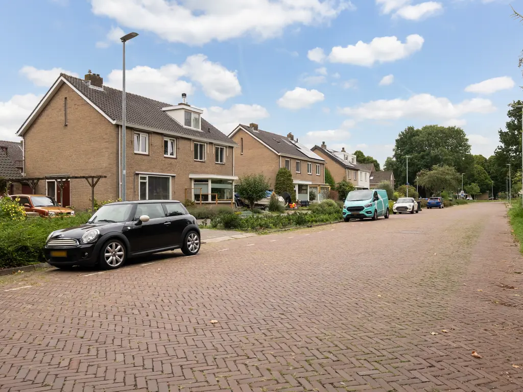 Vincent van Goghlaan 26, WOERDEN