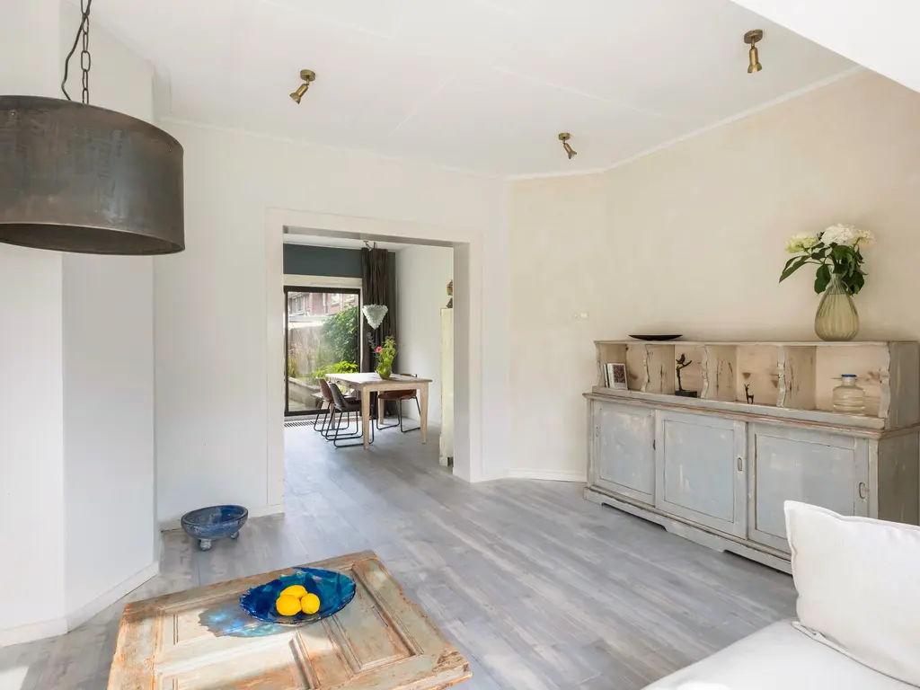 Leidsestraatweg 66, WOERDEN