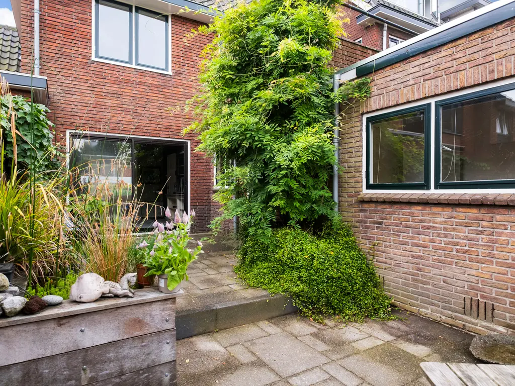 Leidsestraatweg 66, WOERDEN