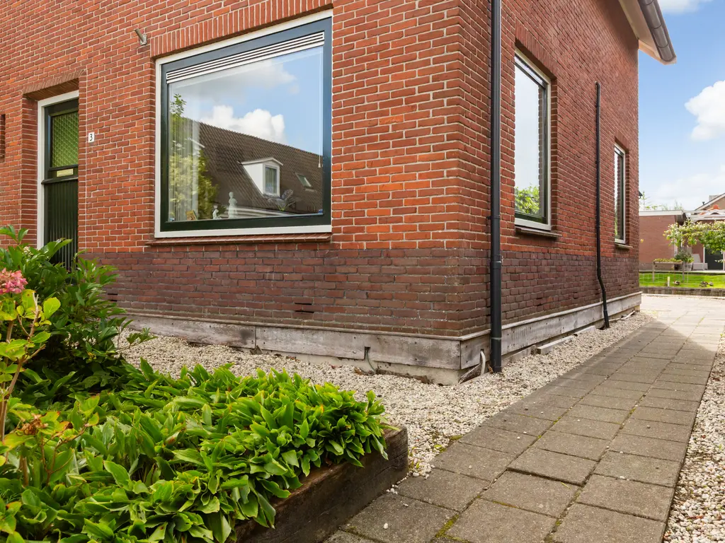 Burg. Brediusstraat 3, KAMERIK