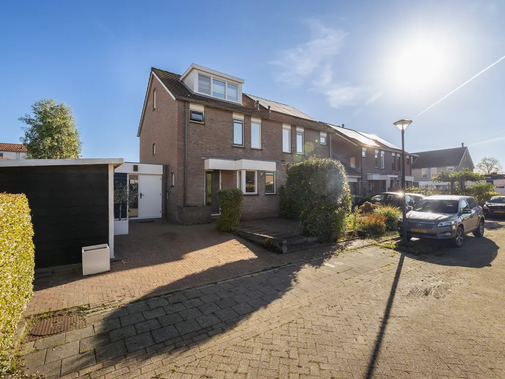Burg. de Kockstraat 18, KAMERIK