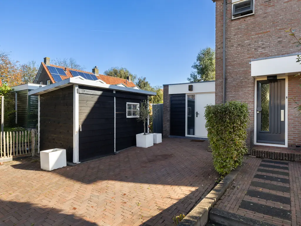 Burg. de Kockstraat 18, KAMERIK