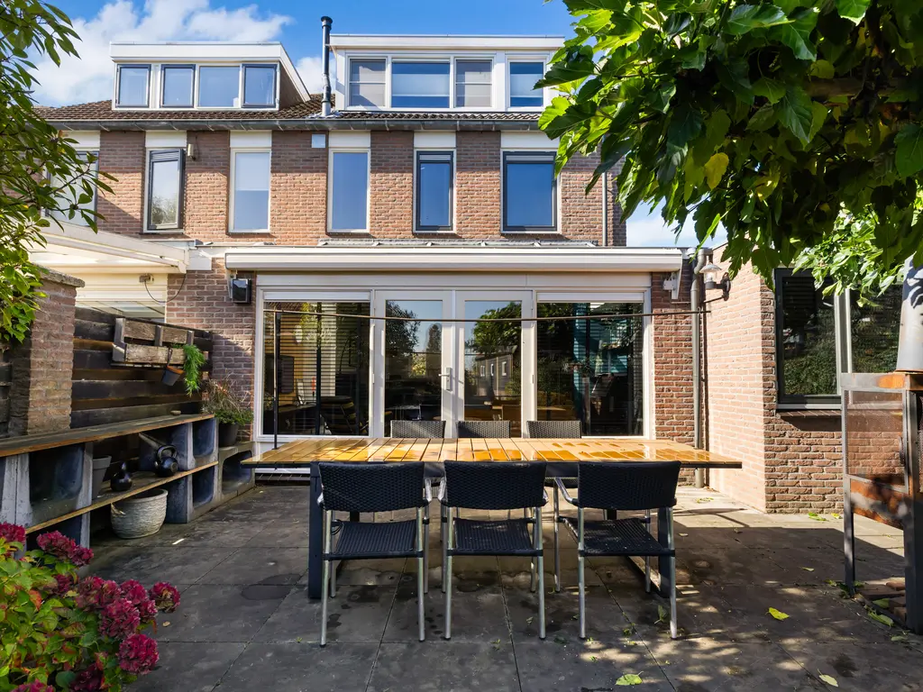 Burg. de Kockstraat 18, KAMERIK