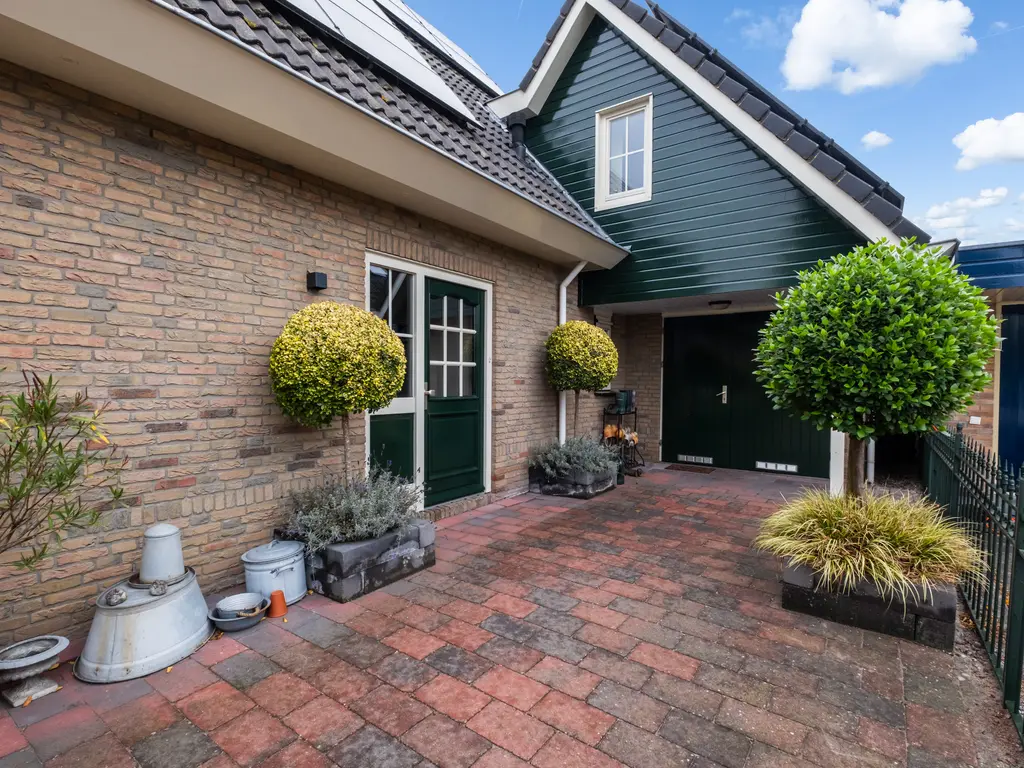 Strick van Linschotenstraat 92, LINSCHOTEN