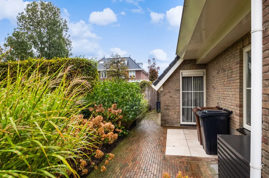 Strick van Linschotenstraat 92