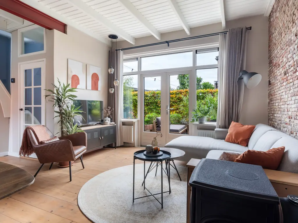 Van Teylingenweg 44, KAMERIK