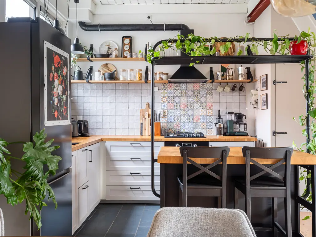 Van Teylingenweg 44, KAMERIK