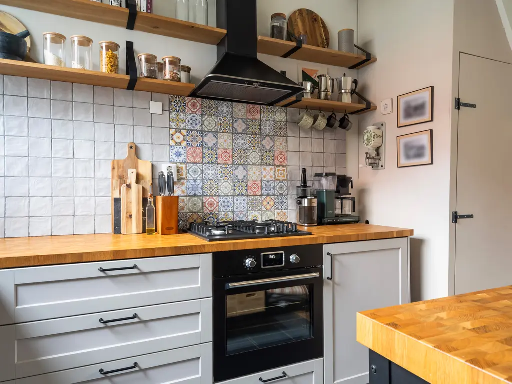 Van Teylingenweg 44, KAMERIK