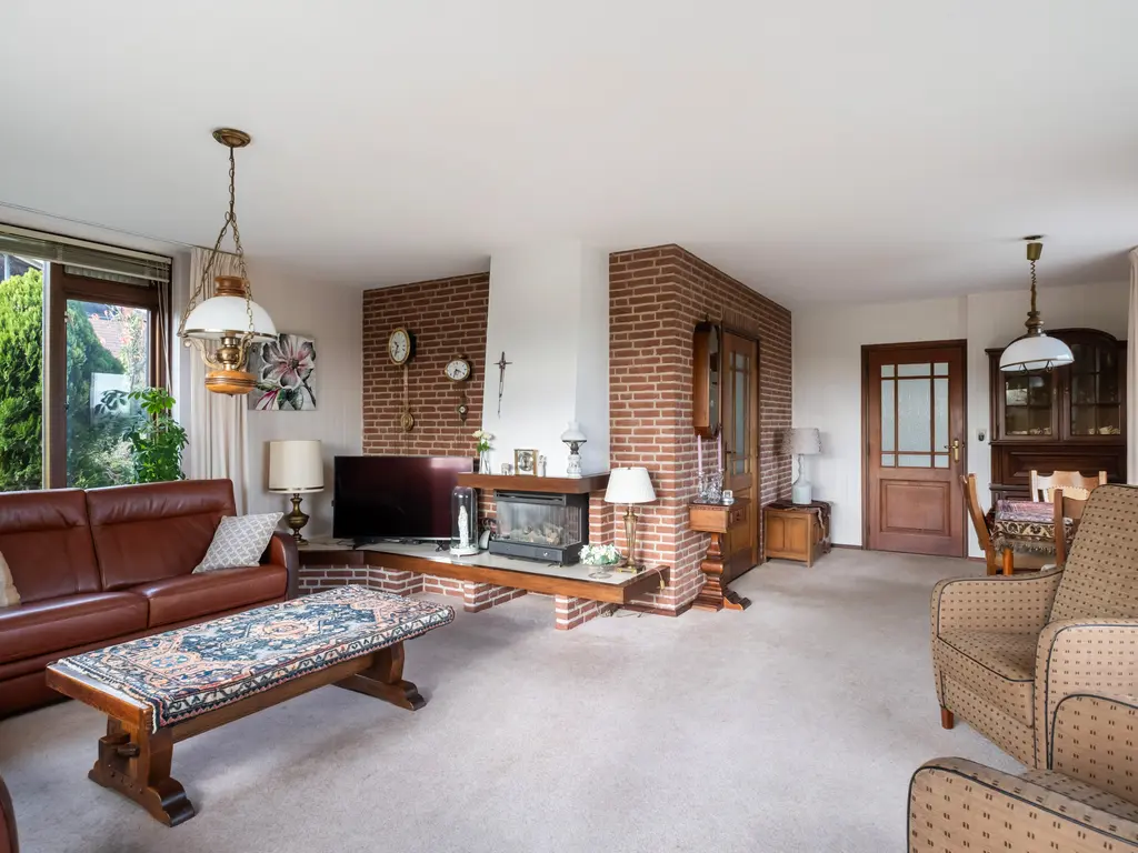 Van Teylingenweg 127, KAMERIK