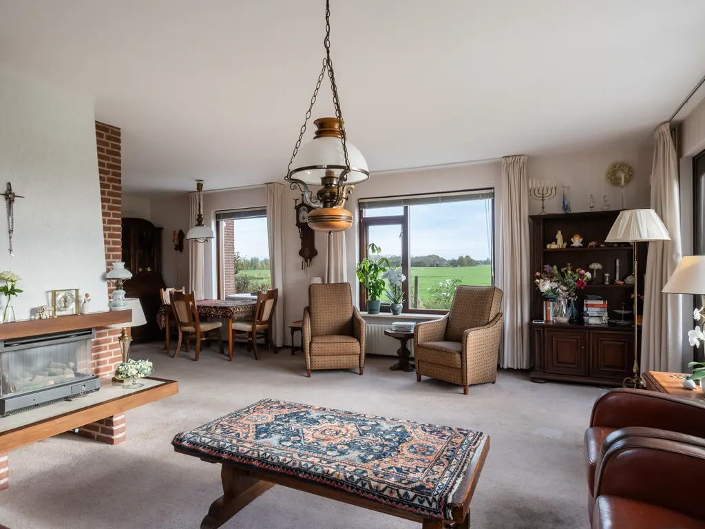 Van Teylingenweg 127, KAMERIK