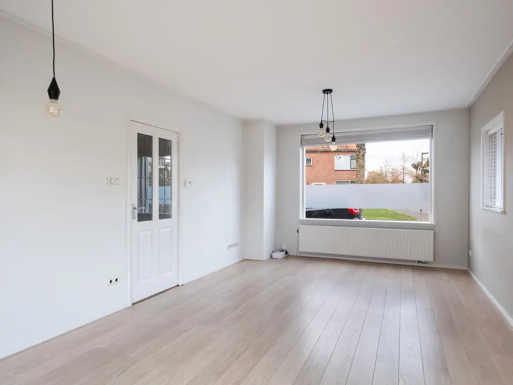 Anthonie van Dijckstraat 1, WOERDEN