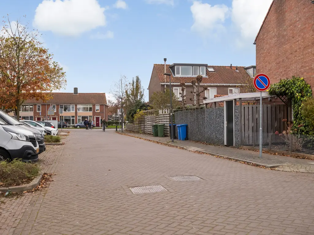 Anthonie van Dijckstraat 1, WOERDEN