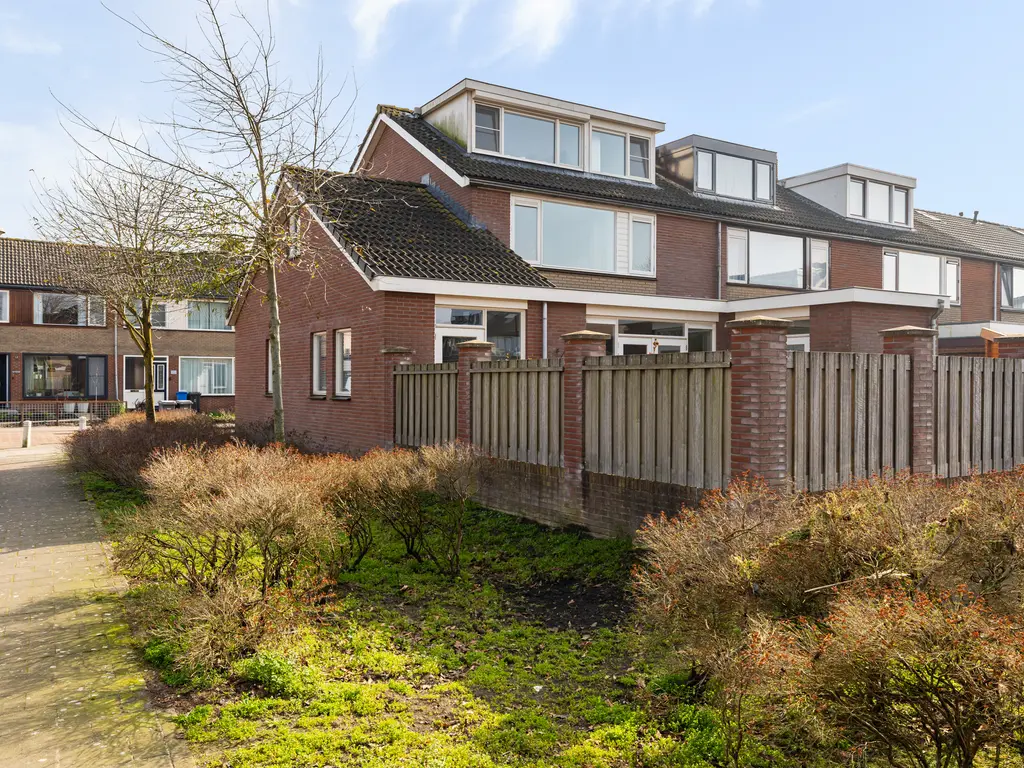 Prinses Beatrixstraat 12, ZEGVELD