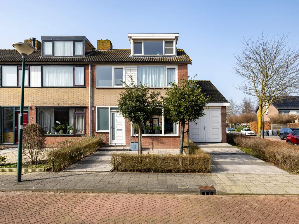 Prinses Beatrixstraat 12, ZEGVELD