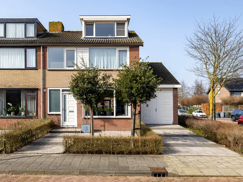 Prinses Beatrixstraat 12, ZEGVELD