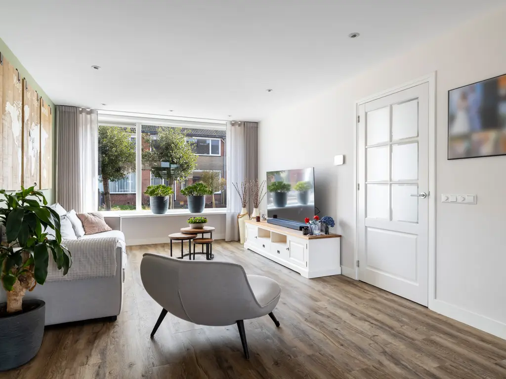 Prinses Beatrixstraat 12, ZEGVELD