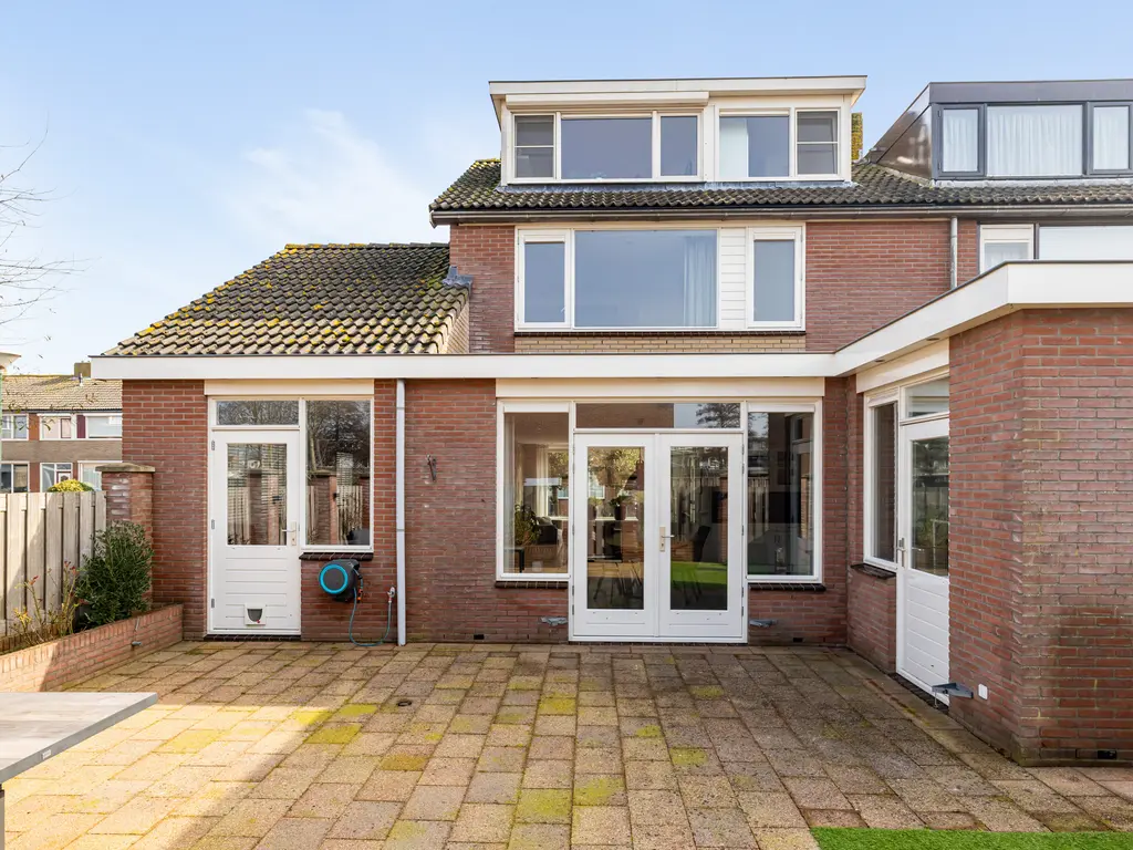 Prinses Beatrixstraat 12, ZEGVELD