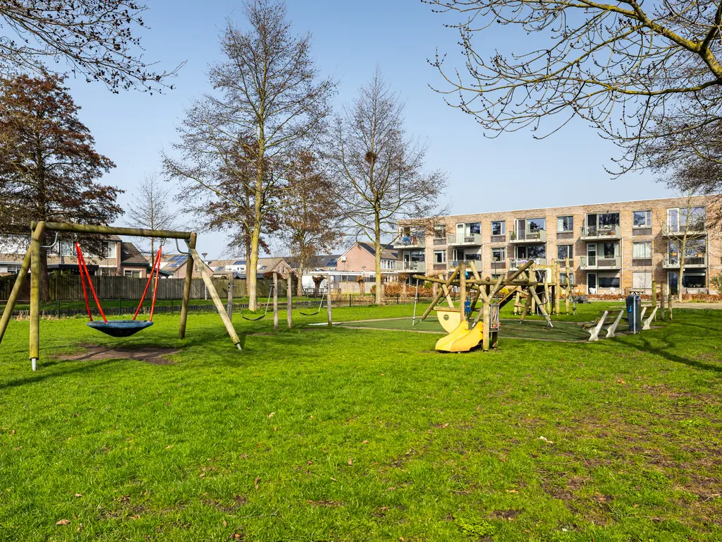 Prinses Beatrixstraat 12, ZEGVELD