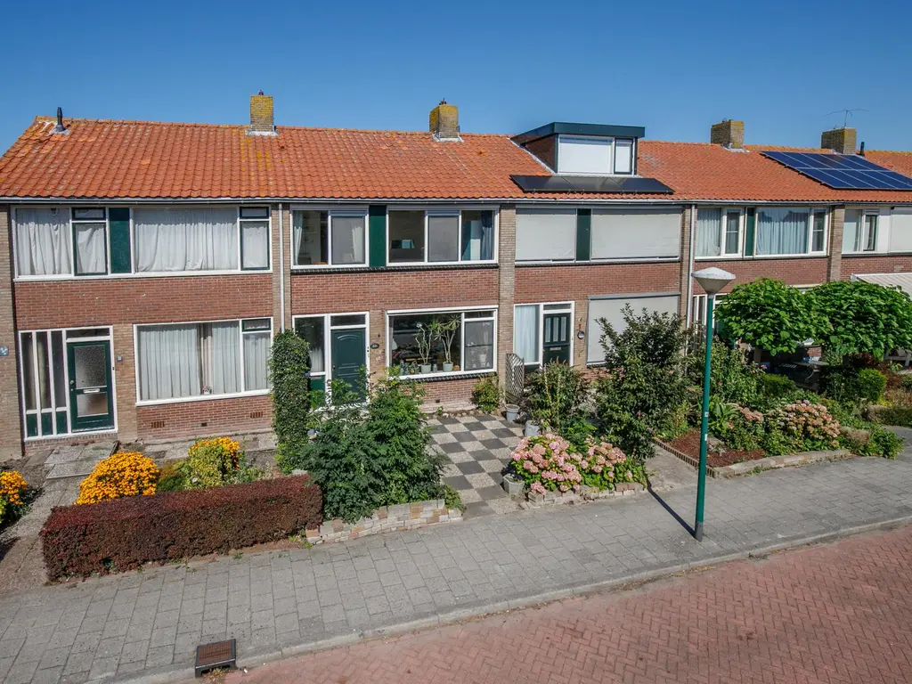 Willem-Alexanderstraat 9, ZEGVELD