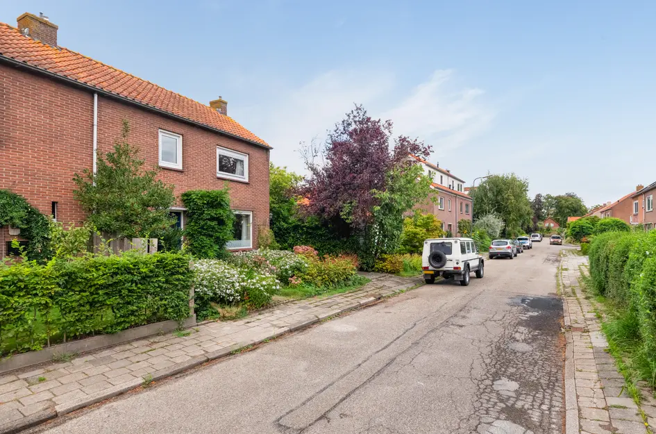 Burg. Talsmaweg 3