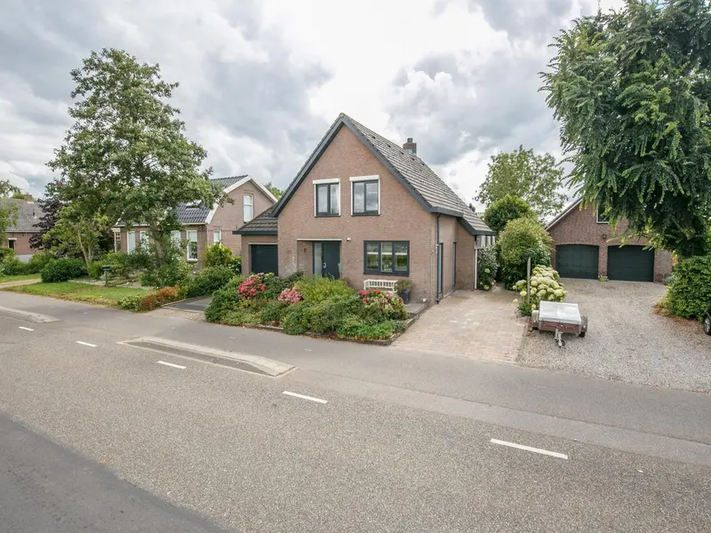 Hoofdweg 157, ZEGVELD