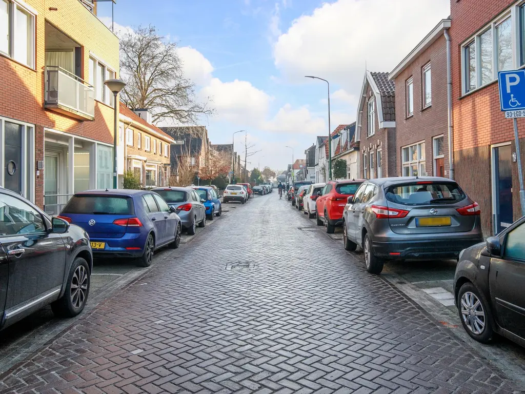 Leidsestraatweg 68, WOERDEN