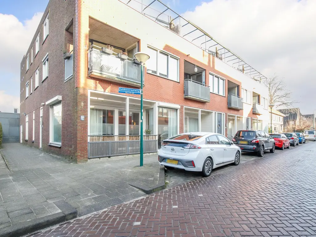 Leidsestraatweg 68, WOERDEN