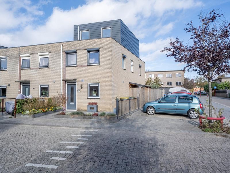 Kloosring 107, OUD-BEIJERLAND