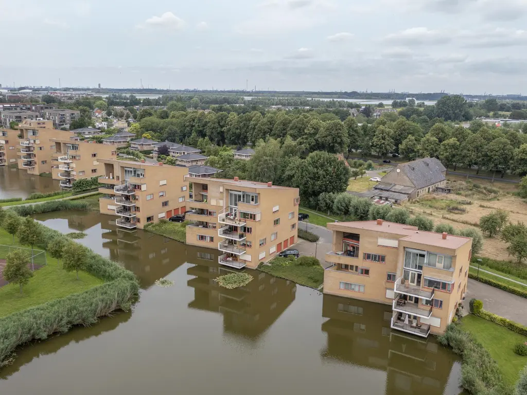 Dokter Kroesenring 62, OUD-BEIJERLAND