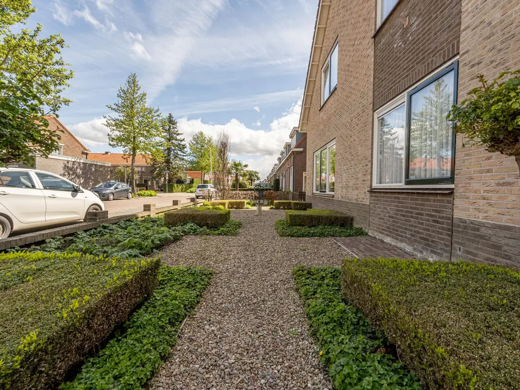 Admiraal de Ruyterstraat 135, OUD-BEIJERLAND