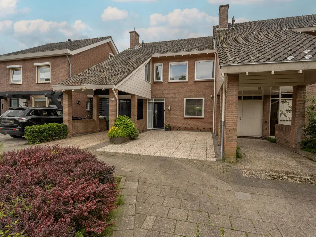 Pieter de Hooghlaan 39, OUD-BEIJERLAND