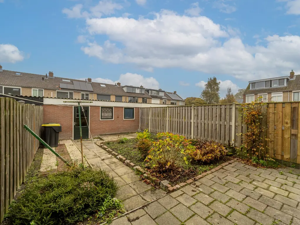 van Almondestraat 12, GOUDSWAARD