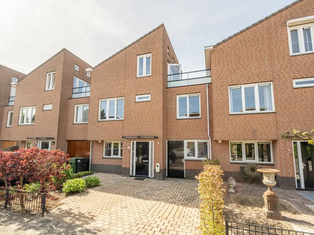 Bachlaan 17, OUD-BEIJERLAND