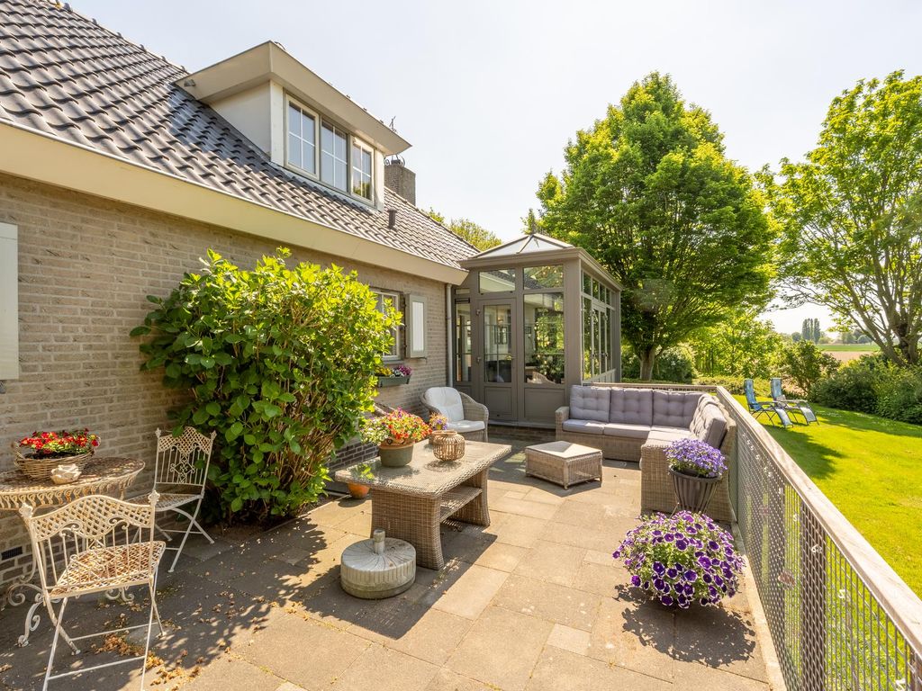 Westdijk 97, MIJNSHEERENLAND