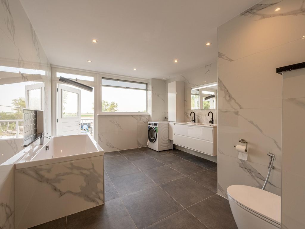 Westdijk 58, HEINENOORD