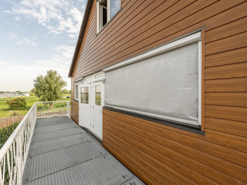 Westdijk 58, HEINENOORD