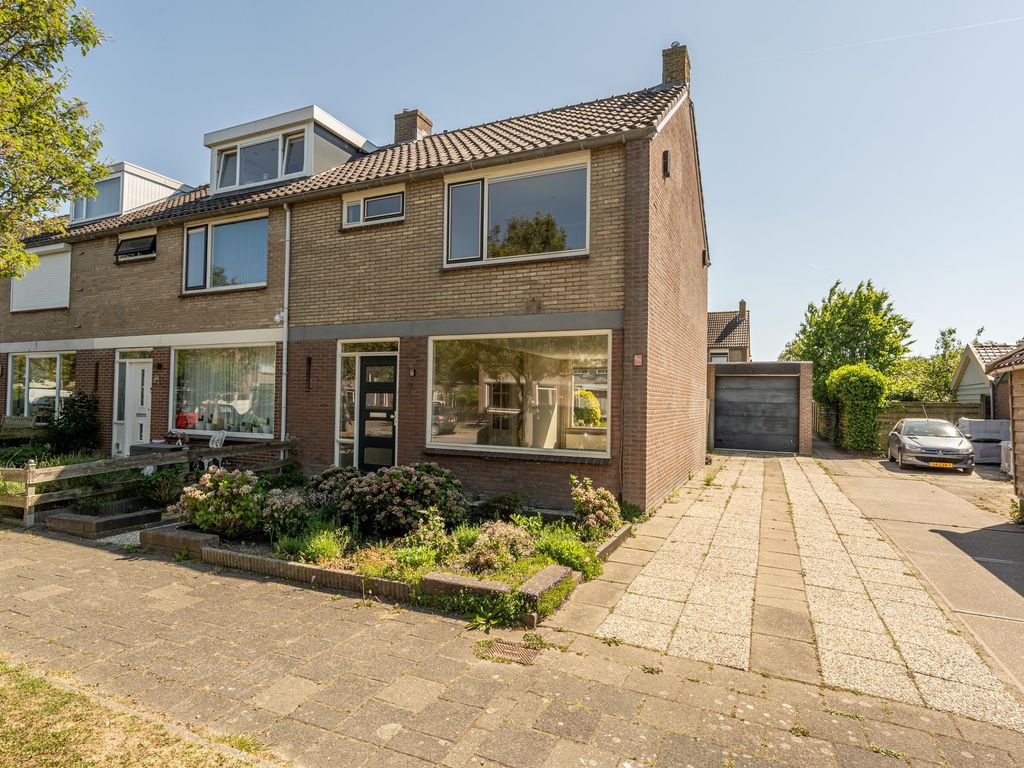 Nicolaas van Puttenstraat 2, GOUDSWAARD