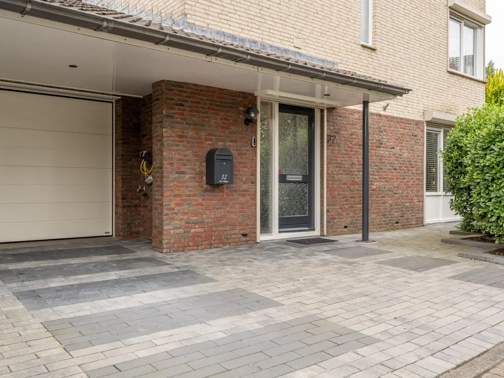 't Hoogt 32, STRIJEN
