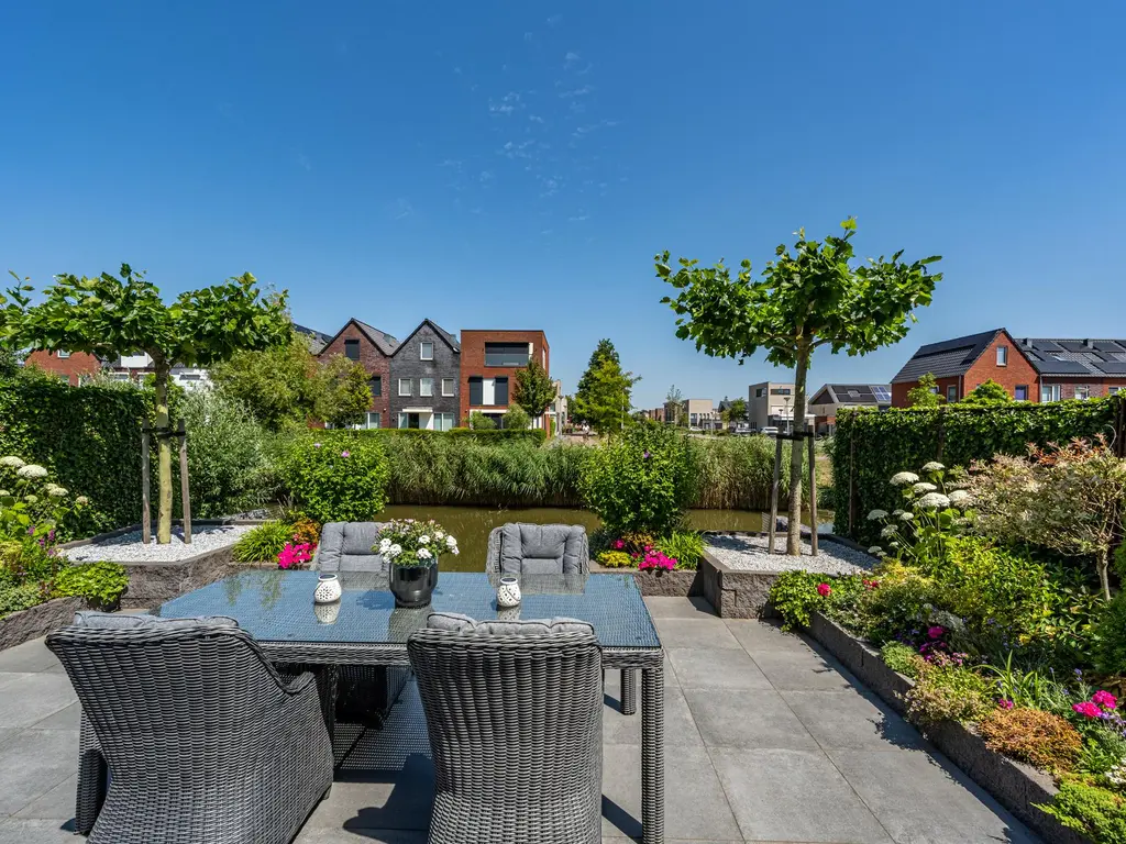 Viool 7, OUD-BEIJERLAND