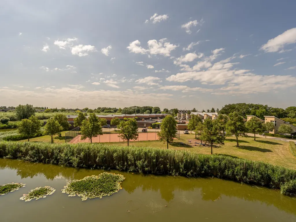 Dokter Kroesenring 42, OUD-BEIJERLAND