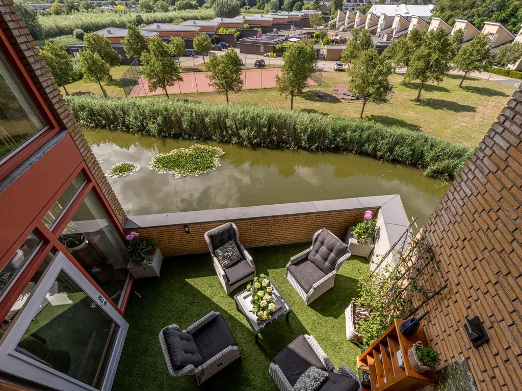 Dokter Kroesenring 42, OUD-BEIJERLAND