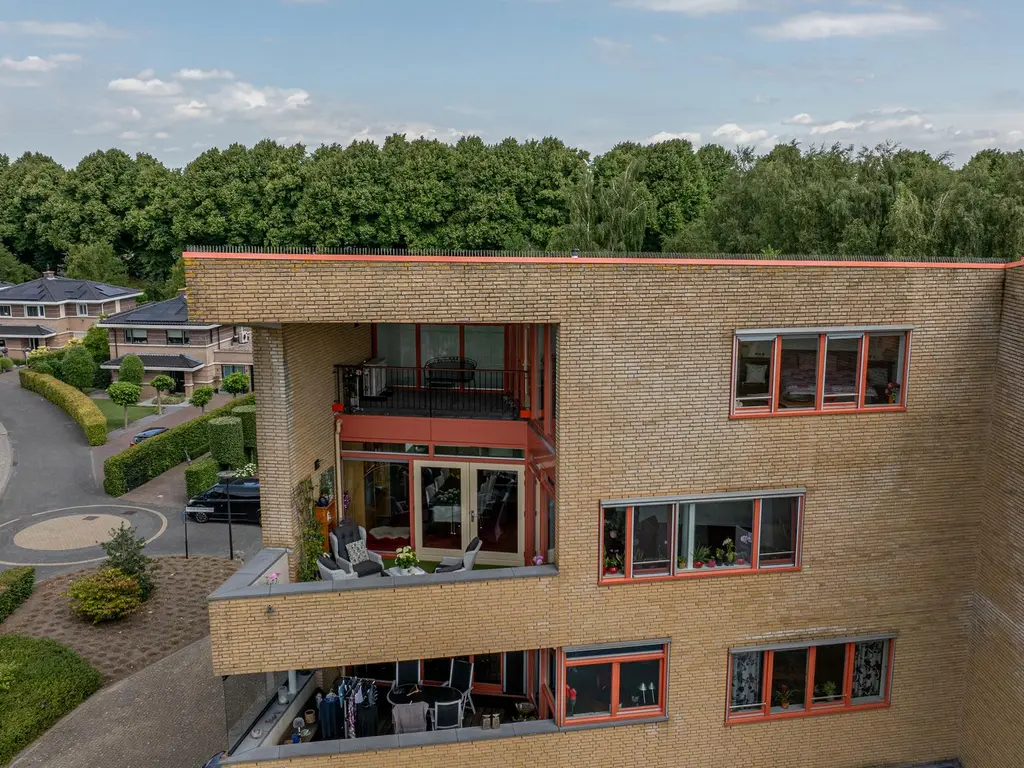Dokter Kroesenring 42, OUD-BEIJERLAND